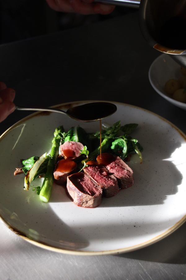 Strandlyst Hotel Og Restaurant Ballen エクステリア 写真